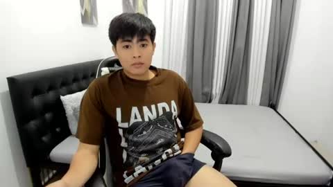 Snapshot of samuelangelo chatting on July 8, 2026, 12:42 pm Sam online show from July 8, 2026, 12:42 pm