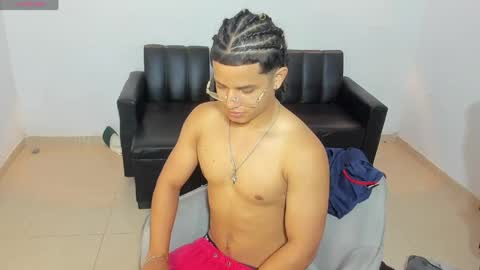 samxx_muscle online show from May 25, 2026, 4:13 pm