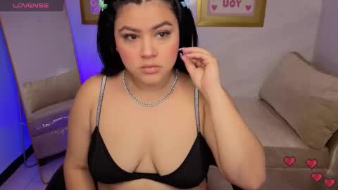 Snapshot of samy_collen_v chatting on February 17, 2026, 1:07 pm Samy online show from February 17, 2026, 1:07 pm