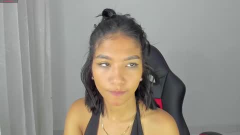 Snapshot of samy_jonnes_ chatting on February 10, 2025, 1:03 am Hello I am absent due to a family calamity I will return soon-hola estoy ausente por un problema familiar volvere pronto. online show from February 10, 2025, 1:03 am