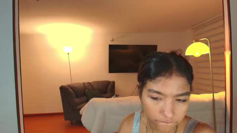 Snapshot of samy_jonnes_ chatting on October 8, 2025, 11:13 pm Hello I am absent due to a family calamity I will return soon-hola estoy ausente por un problema familiar volvere pronto. online show from October 8, 2025, 11:13 pm