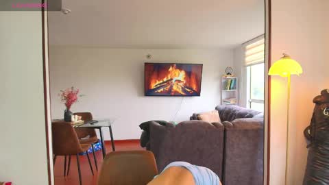 Hello I am absent due to a family calamity I will return soon-hola estoy ausente por un problema familiar volvere pronto. online show from April 21, 2026, 9:50 pm