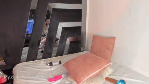 Find me at  when im offline here. online show from December 6, 2024, 9:57 pm