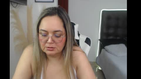 samy_vsn online show from September 16, 2025, 7:37 pm