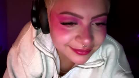 Samymoon online show from January 7, 2026, 5:37 pm