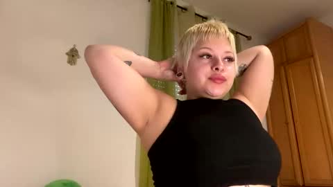 Samymoon online show from March 25, 2026, 8:20 am