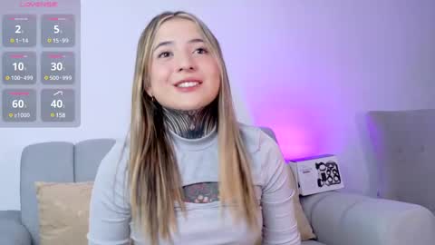 Snapshot of samyortiz_ chatting on March 8, 2025, 2:45 am Samy and Juan online show from March 8, 2025, 2:45 am