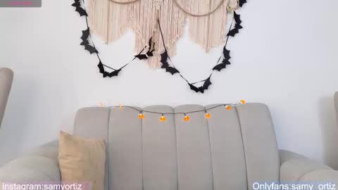 Snapshot of samyortiz_ chatting on October 27, 2025, 2:43 pm Samy and Juan online show from October 27, 2025, 2:43 pm