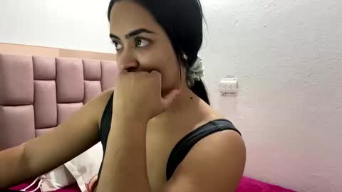 Snapshot of samyrosss6 chatting on October 20, 2025, 11:49 pm Samy online show from October 20, 2025, 11:49 pm