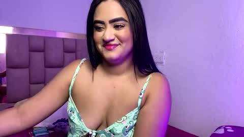 Snapshot of samyrosss6 chatting on November 22, 2025, 2:32 am Samy online show from November 22, 2025, 2:32 am