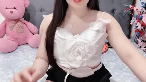 sanami_sian_ online show from May 8, 2026, 2:33 pm