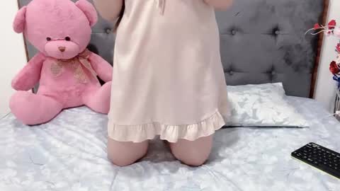sanami_sian_ online show from May 12, 2026, 1:14 am