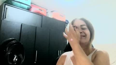 Snapshot of sanddi_milff chatting on May 21, 2026, 3:13 am Sanddi online show from May 21, 2026, 3:13 am