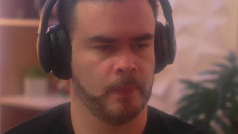 Snapshot of sanders_white chatting on January 16, 2026, 3:43 am Sanders online show from January 16, 2026, 3:43 am