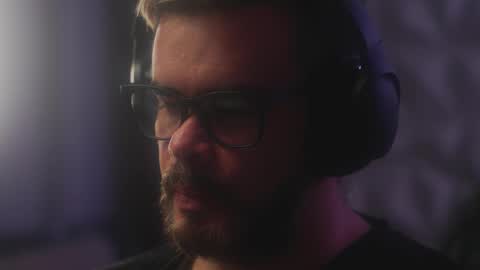 Snapshot of sanders_white chatting on February 5, 2026, 5:34 am Sanders online show from February 5, 2026, 5:34 am