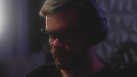 Snapshot of sanders_white chatting on February 11, 2026, 5:45 am Sanders online show from February 11, 2026, 5:45 am