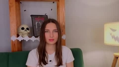 Isabel but you can call me Bella online show from October 31, 2025, 12:44 am