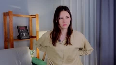 Isabel but you can call me Bella online show from November 6, 2025, 12:55 am