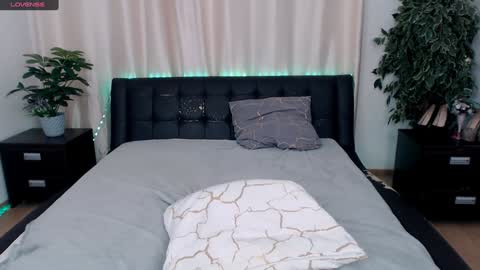 SandiSkiter online show from January 9, 2025, 8:11 pm