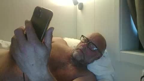 Snapshot of sandnesrune523 chatting on May 17, 2026, 6:48 pm sandnesrune523 online show from May 17, 2026, 6:48 pm