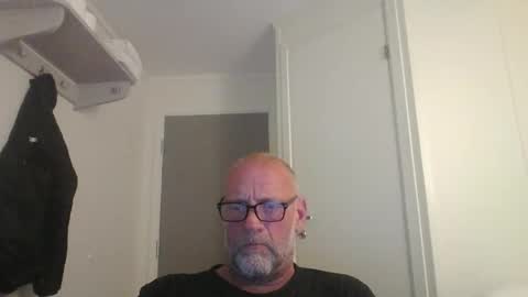 Snapshot of sandnesrune523 chatting on May 18, 2026, 5:41 pm sandnesrune523 online show from May 18, 2026, 5:41 pm