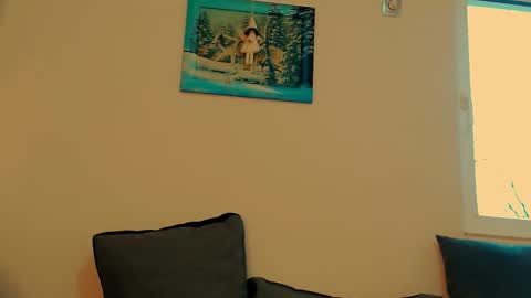 Sandra online show from February 10, 2026, 3:27 pm