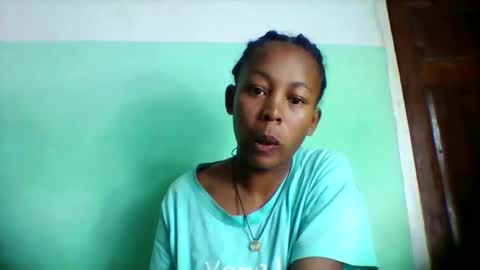 Snapshot of sandra1253099 chatting on April 17, 2026, 5:54 am sandra1253099 online show from April 17, 2026, 5:54 am