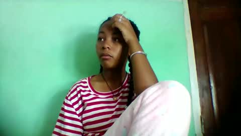 Snapshot of sandra1253099 chatting on May 16, 2026, 6:32 am sandra1253099 online show from May 16, 2026, 6:32 am