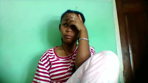 Snapshot of sandra1253099 chatting on May 16, 2026, 6:43 am sandra1253099 online show from May 16, 2026, 6:43 am