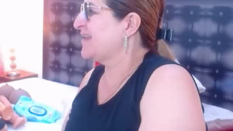 SANDRA online show from November 19, 2025, 10:48 am