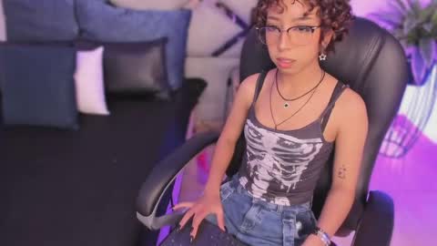 SANDRA online show from May 12, 2026, 2:30 am