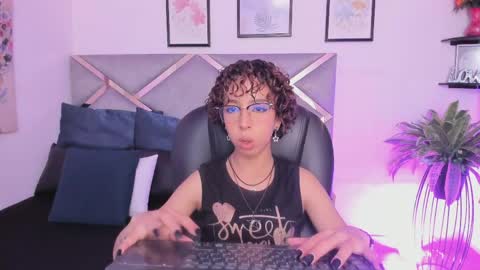 SANDRA online show from May 23, 2026, 2:39 am