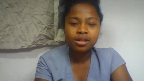 sandraalyd online show from July 17, 2026, 8:54 am