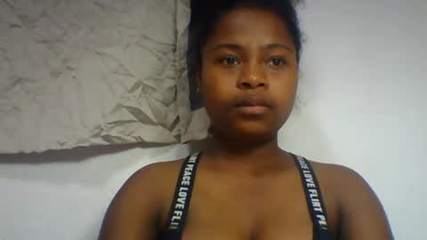 sandraalyd online show from July 26, 2026, 2:57 pm
