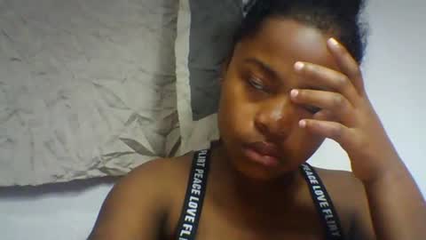 sandraalyd online show from July 29, 2026, 4:54 am