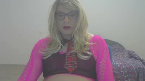 sandraclara online show from March 8, 2025, 11:39 pm