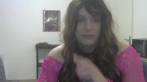 sandraclara online show from November 18, 2025, 6:56 pm