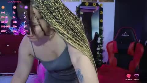 Snapshot of sandraossa chatting on November 27, 2025, 2:30 pm sandraossa online show from November 27, 2025, 2:30 pm