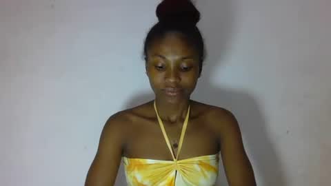 sandricaaa online show from March 25, 2026, 10:21 am