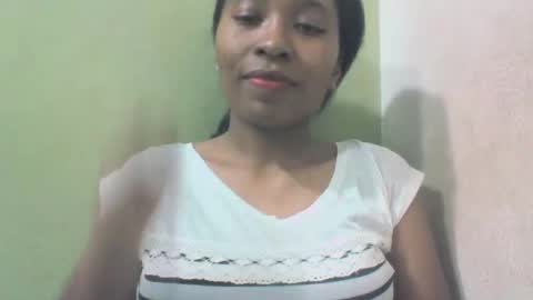 sandy735579 online show from April 15, 2026, 5:03 am