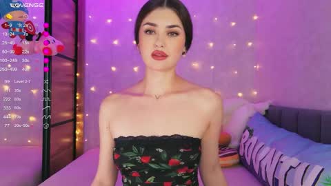 Sandy online show from June 8, 2026, 1:28 am