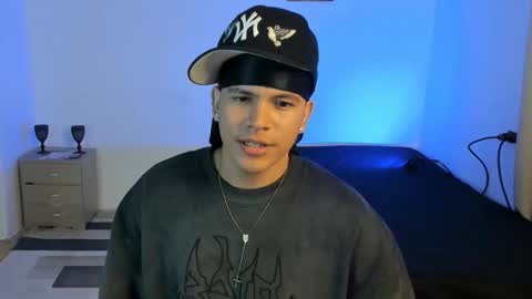 Snapshot of sant_wahlberg chatting on June 8, 2026, 7:09 am Sant online show from June 8, 2026, 7:09 am