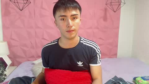 santi_fabulous online show from March 6, 2025, 6:19 am