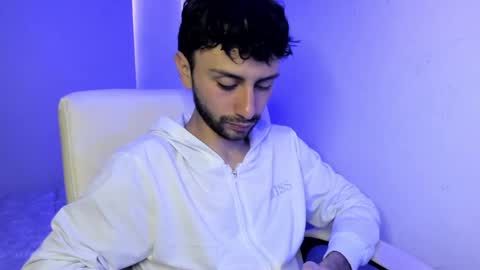 Santi online show from January 19, 2025, 4:04 pm