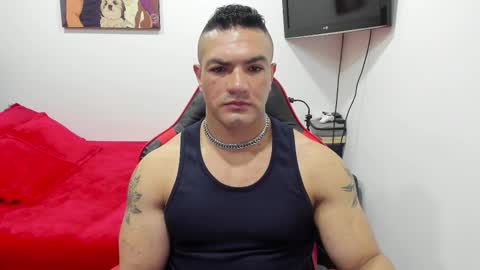 santi_pastori online show from November 9, 2025, 12:25 pm