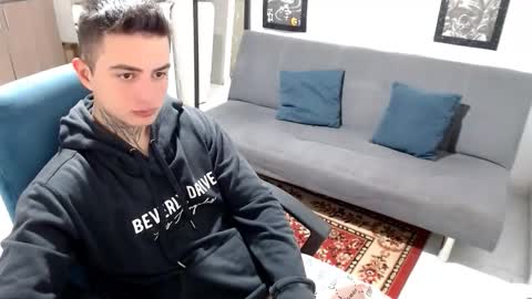 Snapshot of santi_ss chatting on November 23, 2025, 2:22 am santi_ss online show from November 23, 2025, 2:22 am