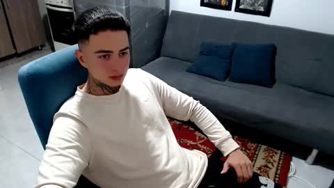 santi_ss online show from January 11, 2026, 12:48 am