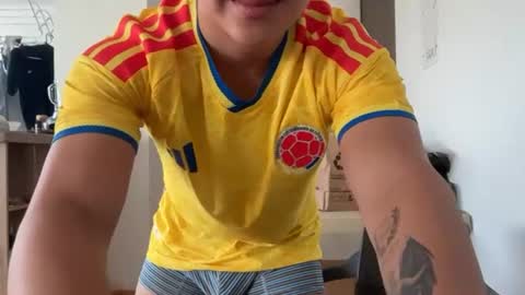 santiagomg_ online show from July 17, 2026, 9:41 pm