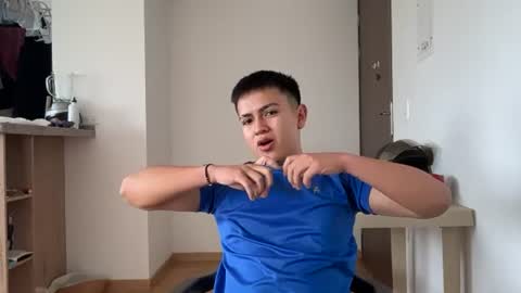 santiagomg_ online show from July 19, 2026, 7:50 pm