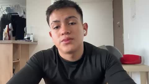 santiagomg_ online show from July 20, 2026, 8:11 pm